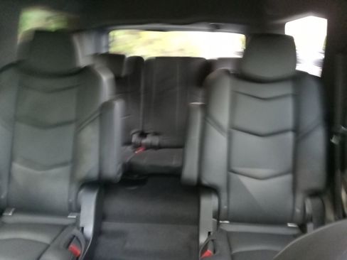 Used 2019 Cadillac Escalade Platinum image 21