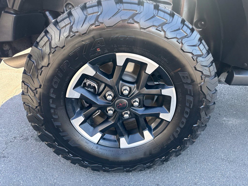 Certified 2025 Jeep Wrangler Unlimited Rubicon w/ Convenience Group AWD/4WD image 10