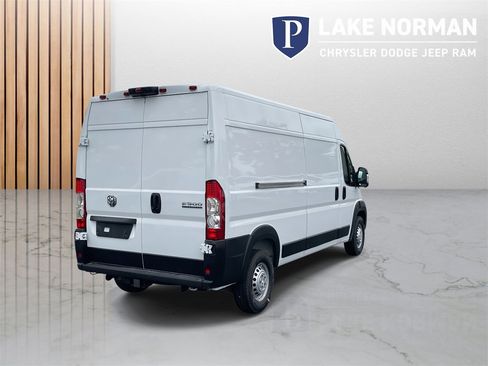 New 2025 RAM ProMaster 2500 w/ Convenience Group image 9