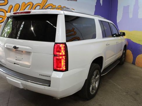 Used 2020 Chevrolet Suburban Premier AWD/4WD image 8