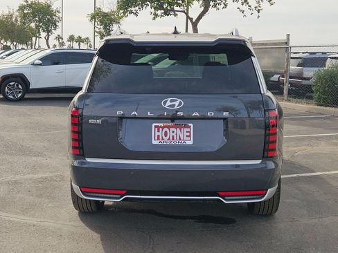 New 2026 Hyundai Palisade Calligraphy FWD image 3