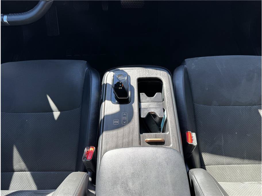 Used 2024 Nissan Ariya AWD image 26