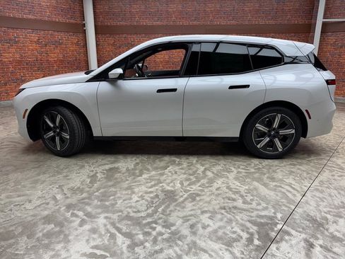 New 2026 BMW iX xDrive45 image 2