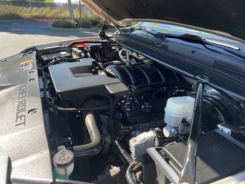 Used 2017 Chevrolet Tahoe LT w/ Luxury Package image 13