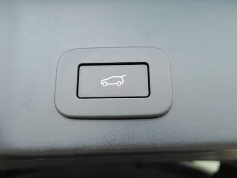 Used 2023 Land Rover Range Rover Evoque S AWD/4WD image 28