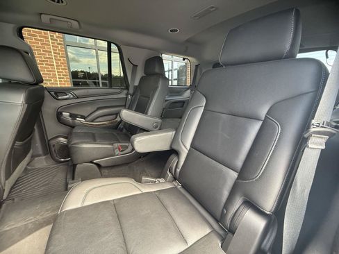 Used 2018 Chevrolet Tahoe LT w/ Luxury Package AWD/4WD image 16