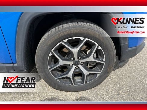 Used 2025 Jeep Compass Limited AWD/4WD image 14