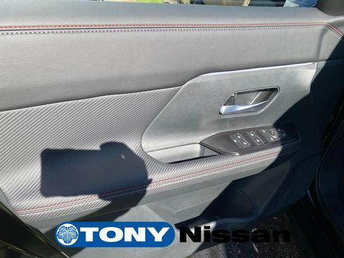 New 2026 Nissan Kicks SR image 13