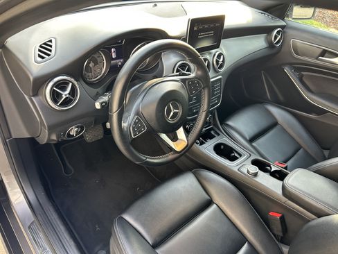 Used 2016 Mercedes-Benz GLA 250 image 18