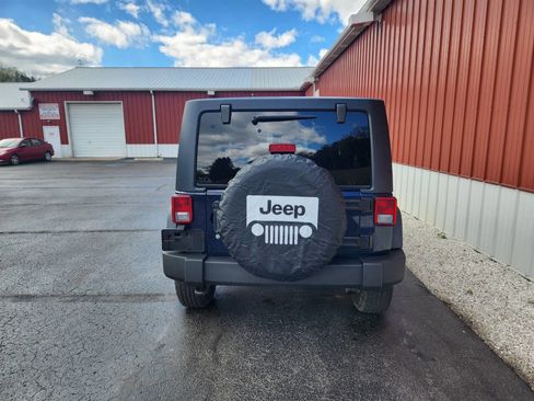 Used 2013 Jeep Wrangler Unlimited Sport AWD/4WD image 8