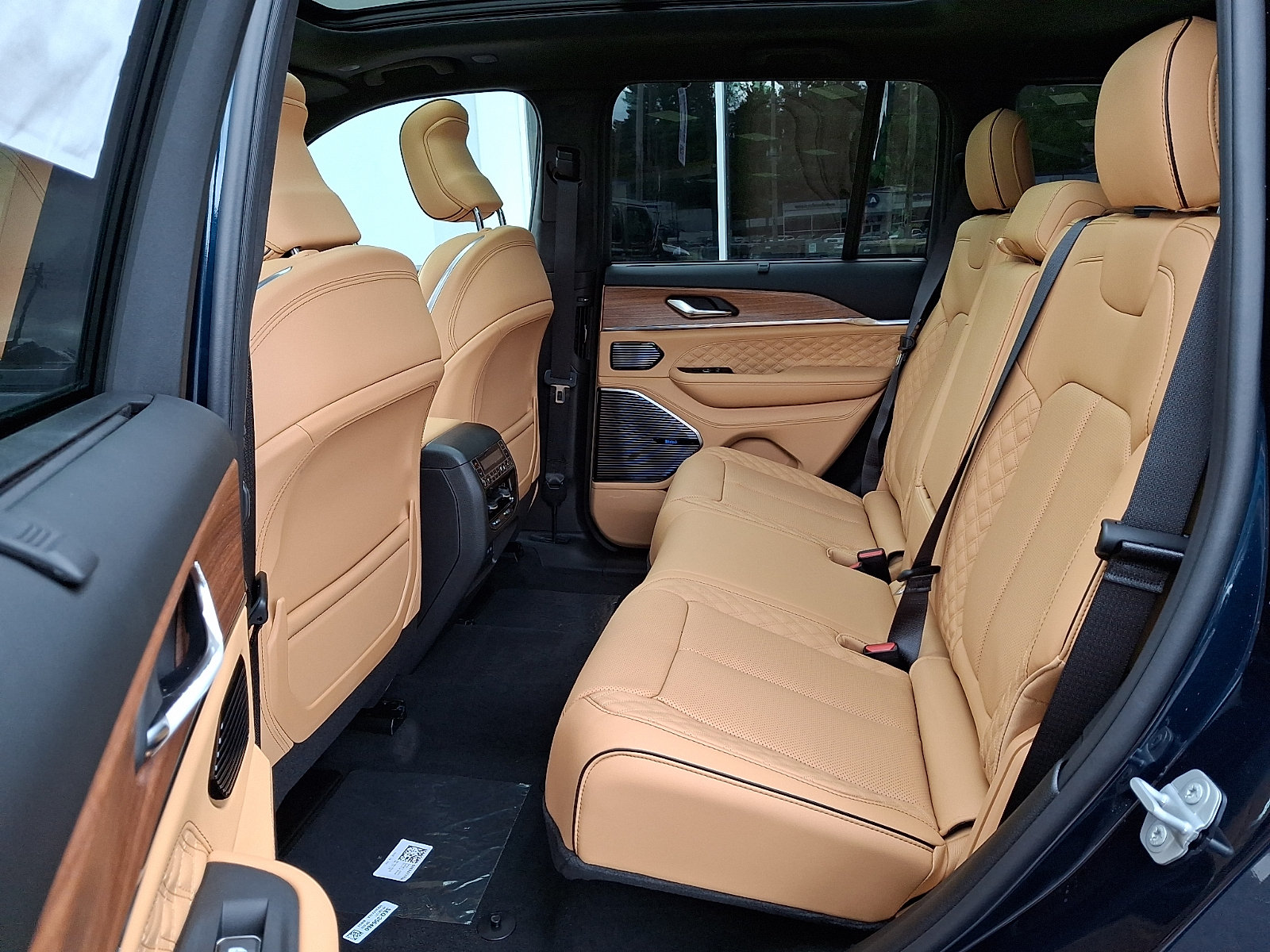 New 2027 Jeep Grand Cherokee Summit AWD/4WD image 6