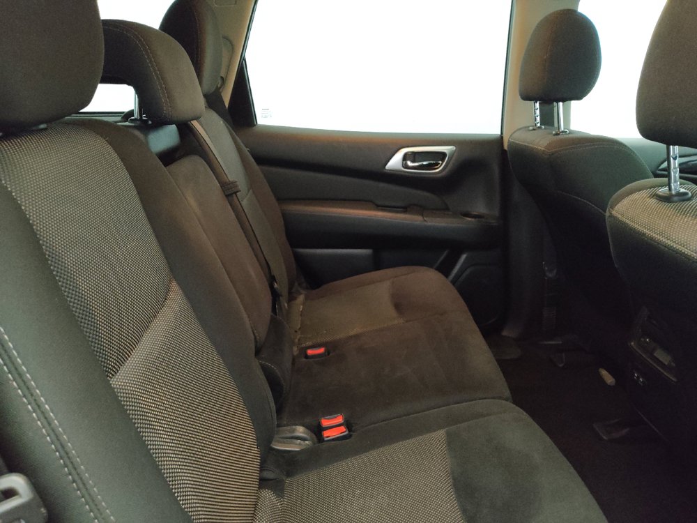 Used 2020 Nissan Pathfinder S AWD/4WD image 19