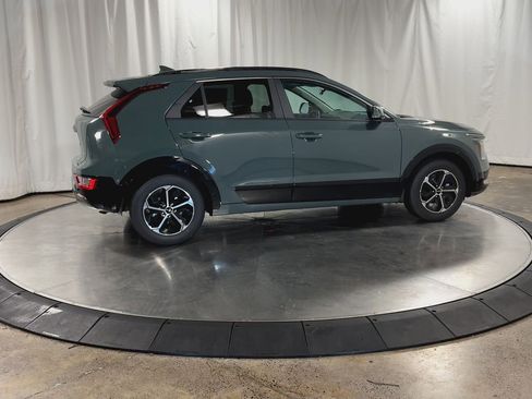 New 2026 Kia Niro SX image 2