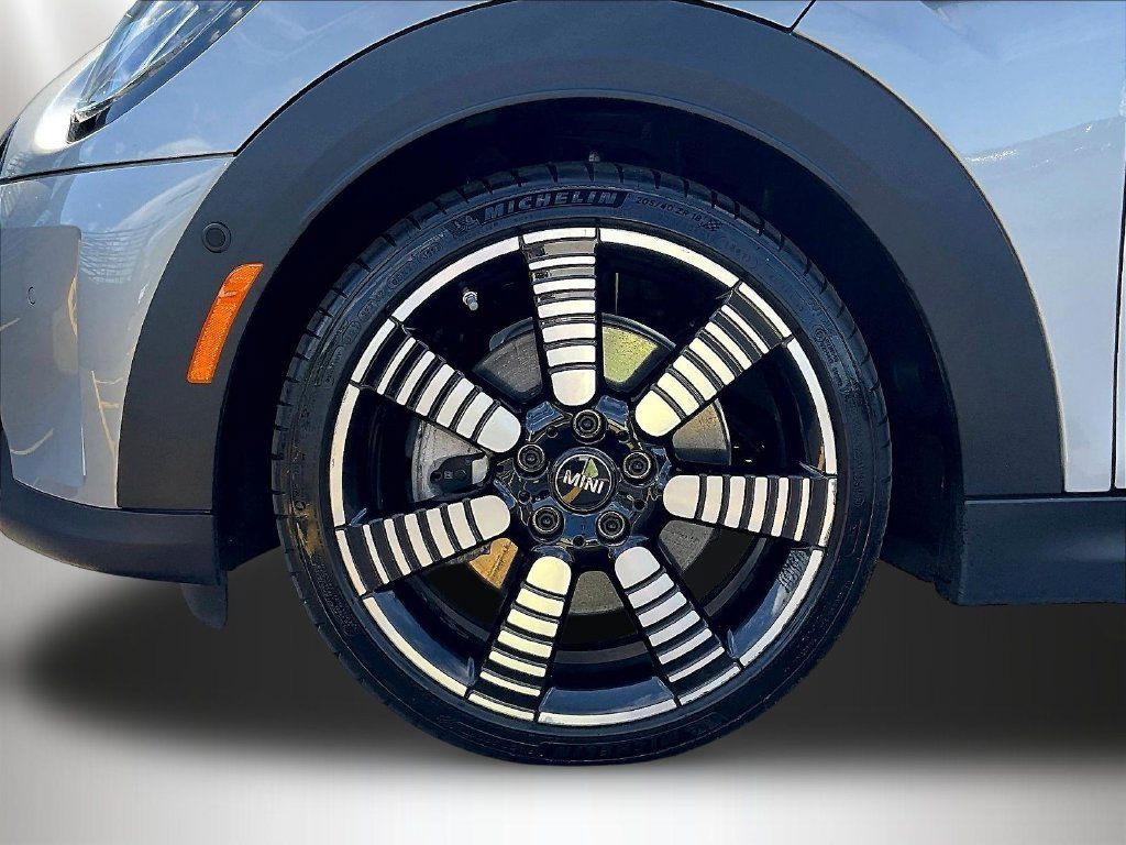 Used 2024 MINI Cooper S FWD image 32