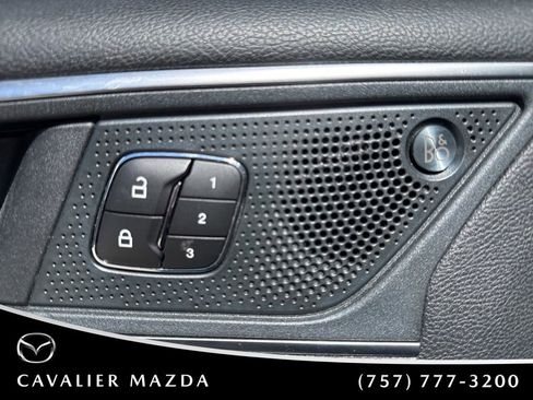 Used 2024 Ford Edge ST w/ Equipment Group 401A AWD/4WD image 13