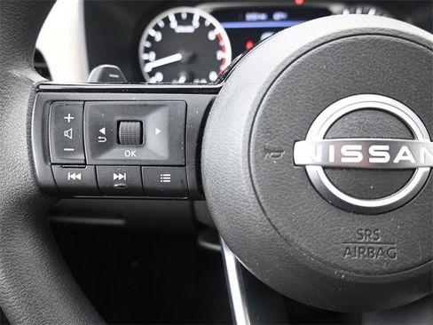 Used 2023 Nissan Rogue SV image 26