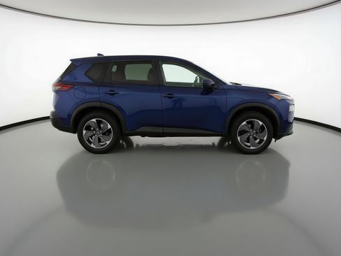 Used 2025 Nissan Rogue SV image 11