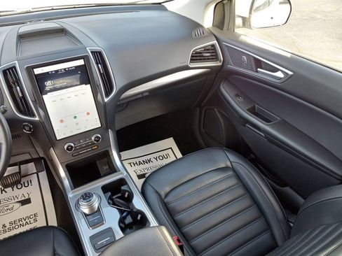 Used 2024 Ford Edge SEL AWD/4WD image 16