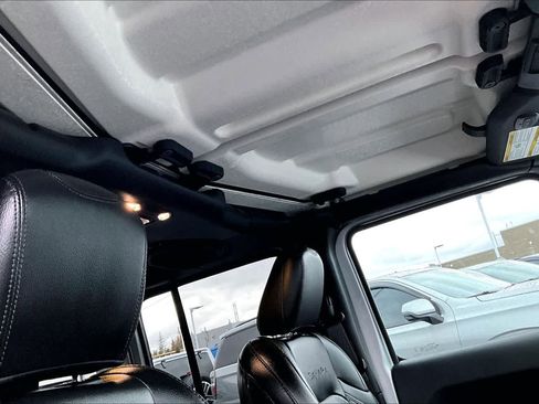 Used 2023 Jeep Wrangler Sahara image 30