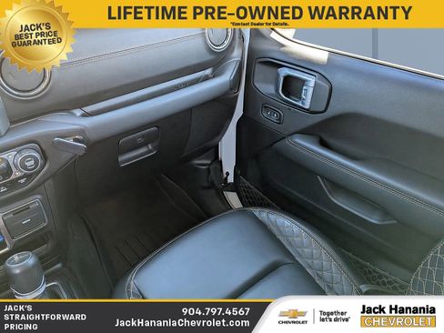 Used 2021 Jeep Gladiator Overland AWD/4WD image 17
