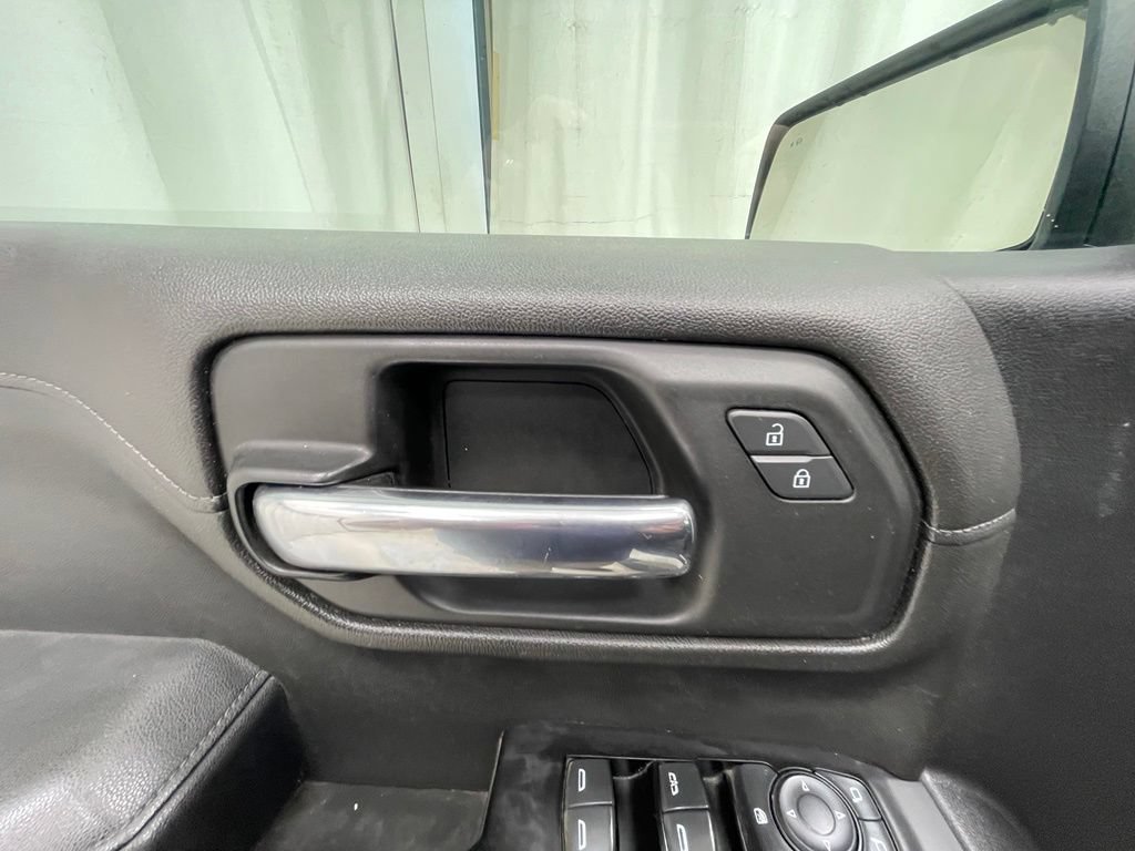 Used 2019 Chevrolet Silverado 1500 RST AWD/4WD image 16