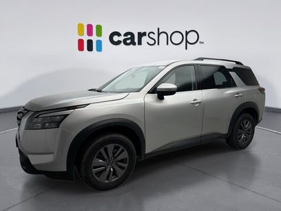 Used 2025 Nissan Pathfinder SV