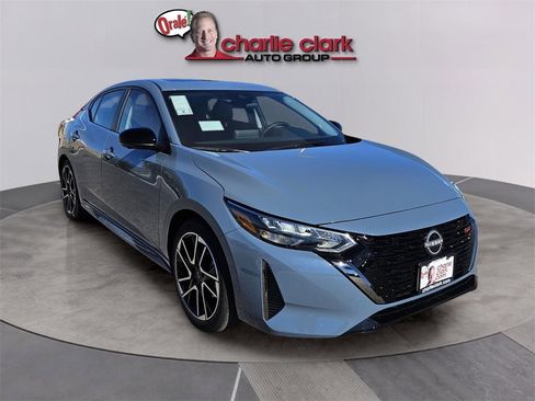 New 2025 Nissan Sentra SR w/ SR Premium Package image 8