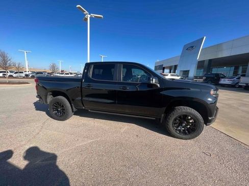 Used 2021 Chevrolet Silverado 1500 LT Trail Boss w/ Convenience Package II image 4