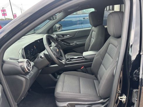 Used 2025 Chevrolet Equinox LT FWD image 28