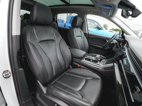 Used 2023 Audi Q7 3.0T Premium w/ Convenience Package AWD/4WD image 41