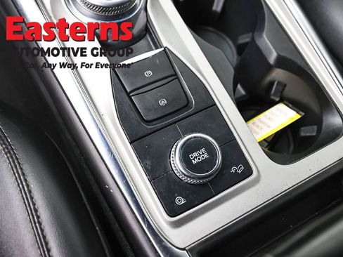 Used 2023 Ford Explorer XLT w/ Equipment Group 202A AWD/4WD image 21