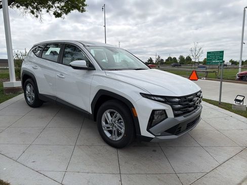New 2026 Hyundai Tucson SE FWD image 6