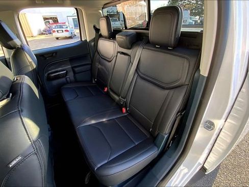 New 2025 Ford Maverick Lariat w/ Black Appearance Package image 10