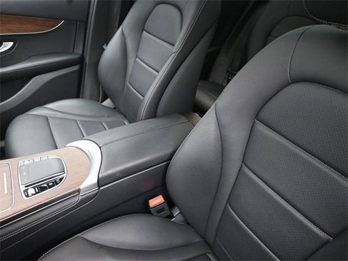 Used 2020 Mercedes-Benz GLC 300 4MATIC image 18