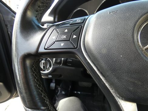 Used 2015 Mercedes-Benz GLK 350 2WD image 43