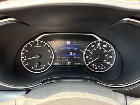 Used 2022 Nissan Maxima SR w/ Sport Mat Group FWD image 18