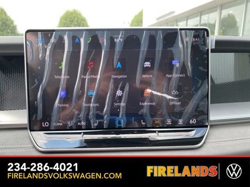 New 2025 Volkswagen Tiguan SE image 36