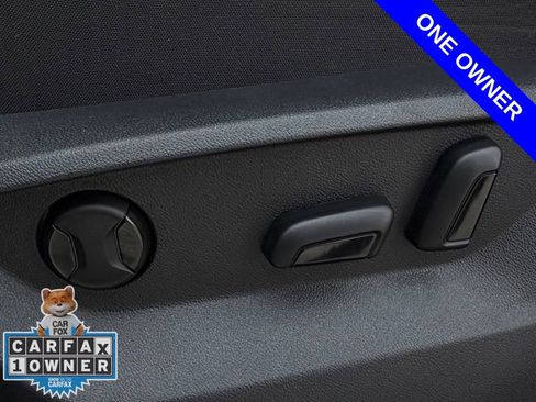 Used 2024 Volkswagen Atlas Cross Sport SE image 5