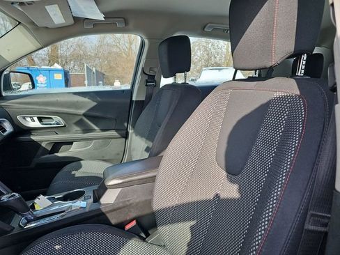 Used 2017 Chevrolet Equinox LS image 17