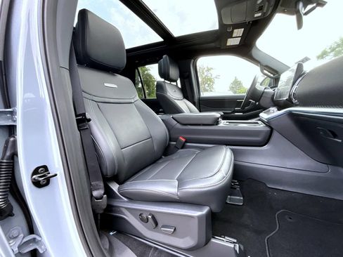 New 2027 Ford Expedition Platinum AWD/4WD image 19