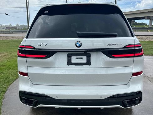 Used 2026 BMW X7 xDrive40i w/ M Sport Package AWD/4WD image 6