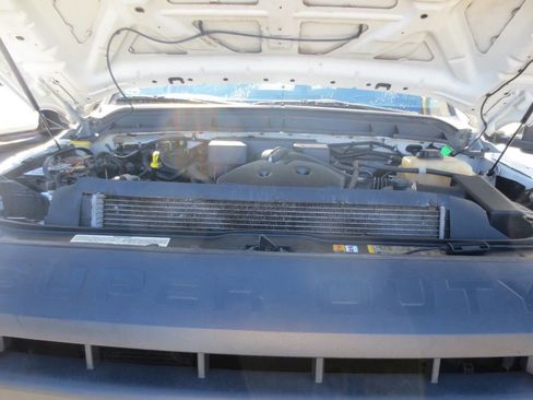 Used 2013 Ford F250 XL w/ PWR Equipment Group image 4