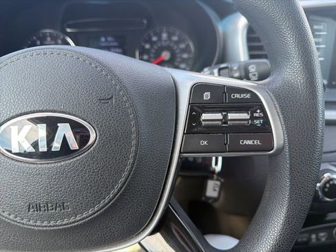 Used 2020 Kia Sorento LX image 22