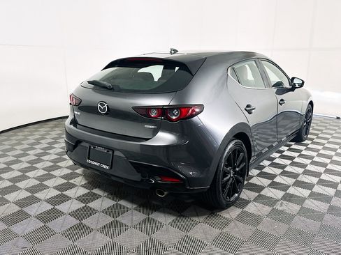 Used 2021 MAZDA MAZDA3 s FWD image 3