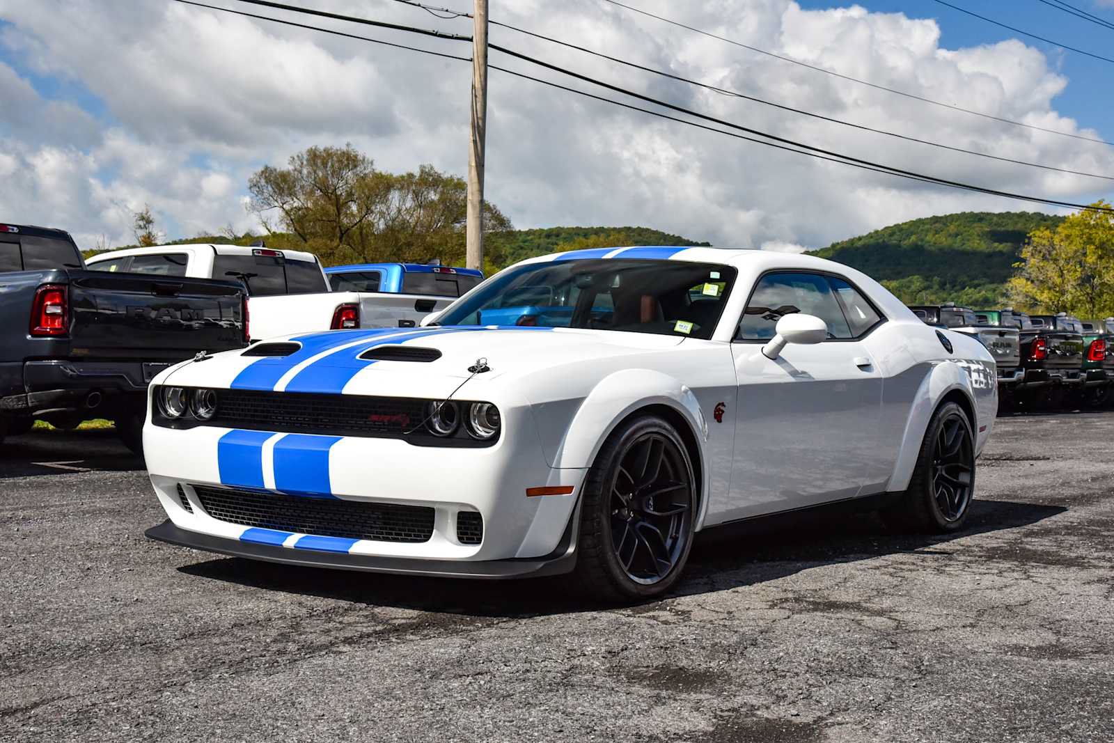 Used 2022 Dodge Challenger SRT Hellcat RWD image 7