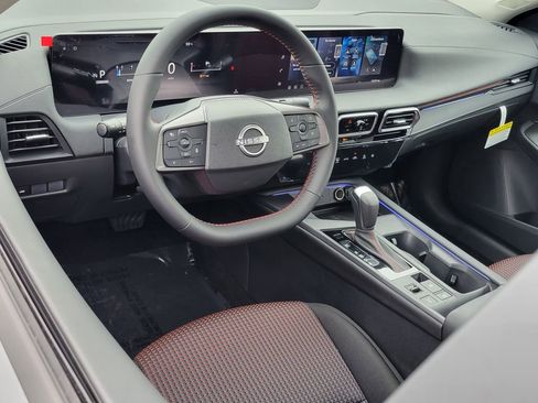 New 2026 Nissan Sentra SR w/ Floor Mat Package image 4