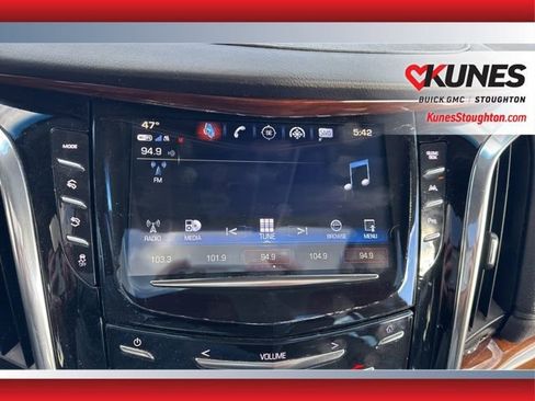 Used 2017 Cadillac Escalade Premium Luxury image 26