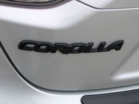 Used 2024 Toyota Corolla LE FWD image 9