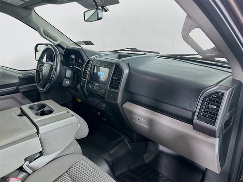 Used 2018 Ford F150 XLT w/ Equipment Group 302A Luxury image 32