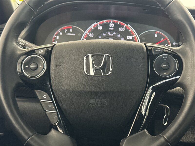 Used 2017 Honda Accord Sport image 15